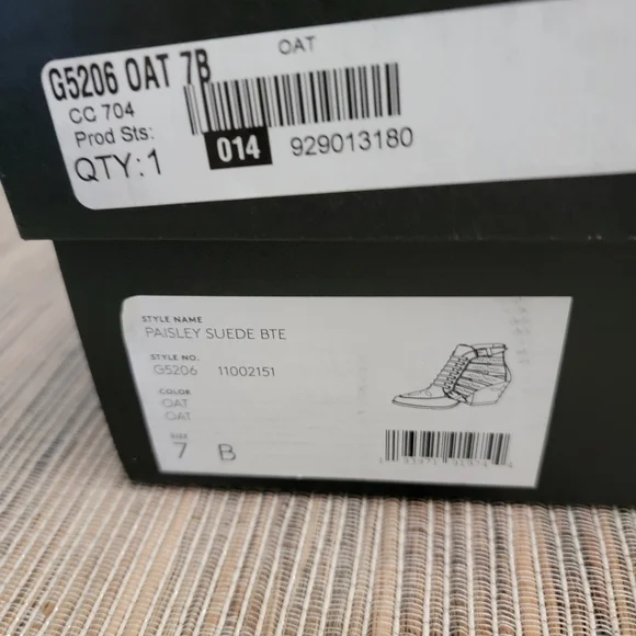 Coach Paisley suede Booties - Picture 4 of 16